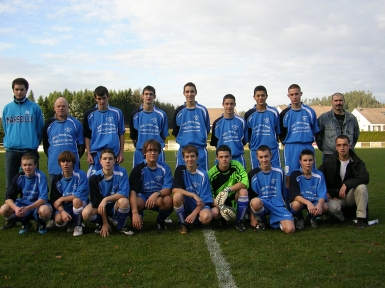remise maillot et offert par Nicolas AMET aux U17.JPG